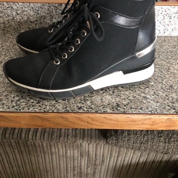 Wishbone ankle boots - Picture 7 of 7